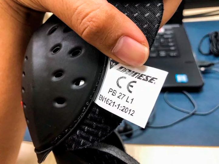 Chuẩn CE trên miếng giáp bảo hộ moto Chuẩn CE trên miếng giáp bảo hộ moto