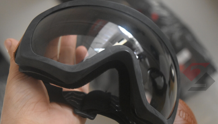 Kính Bulldog B3 Trong Kính Bulldog B3 Trong