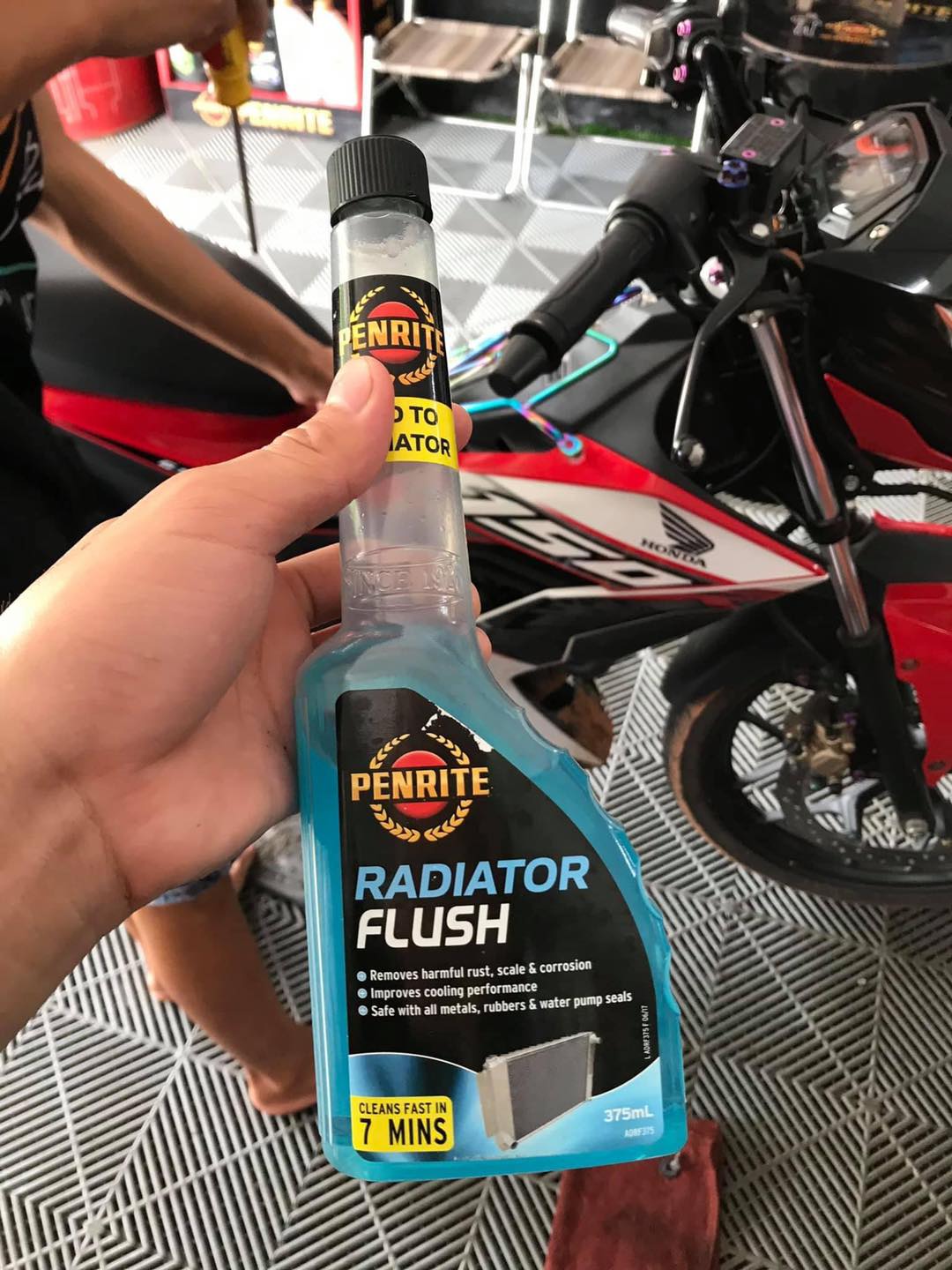 SÚC KÉT NƯỚC PENRITE RADIATOR FLUSH (375ML) SÚC KÉT NƯỚC PENRITE RADIATOR FLUSH (375ML)