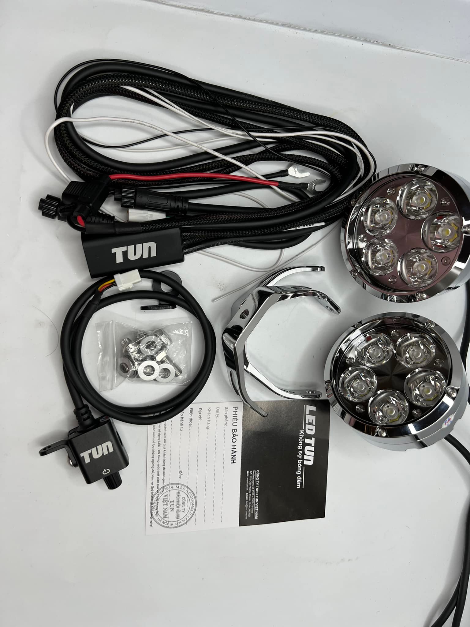 ĐÈN TRỢ SÁNG LED TUN 50C (KÈM BỘ DÂY TUN-11) ĐÈN TRỢ SÁNG LED TUN 50C (KÈM BỘ DÂY TUN-11)