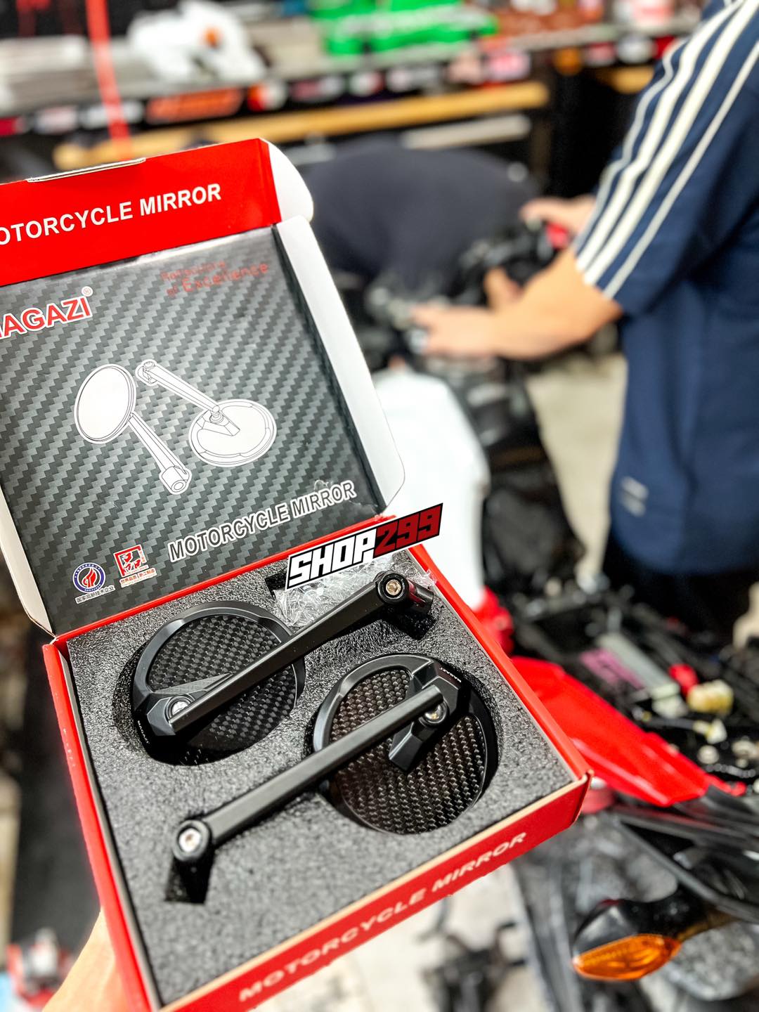 GƯƠNG CHIẾU HẬU TRÒN MAGAZI CARBON GƯƠNG CHIẾU HẬU TRÒN MAGAZI CARBON