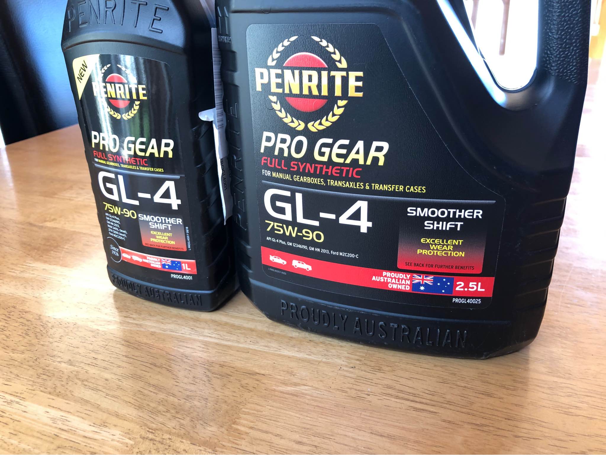 NHỚT HỘP SỐ PENRITE PRO GEAR GL-4 75W90 (2.5L) NHỚT HỘP SỐ PENRITE PRO GEAR GL-4 75W90 (2.5L)