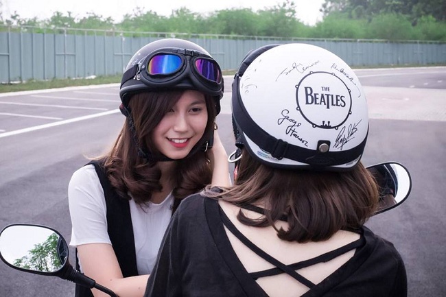 Mũ bảo hiểm nửa mặt cung cấp sự an toàn thấp nhất so với các loại mũ khác Mũ bảo hiểm nửa mặt cung cấp sự an toàn thấp nhất so với các loại mũ khác