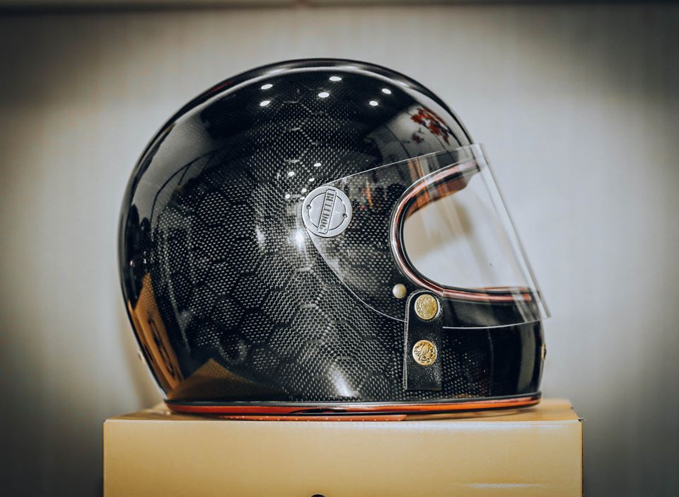 Mũ Fullface Bulldog Clasico Carbon Medusa Mũ Fullface Bulldog Clasico Carbon Medusa