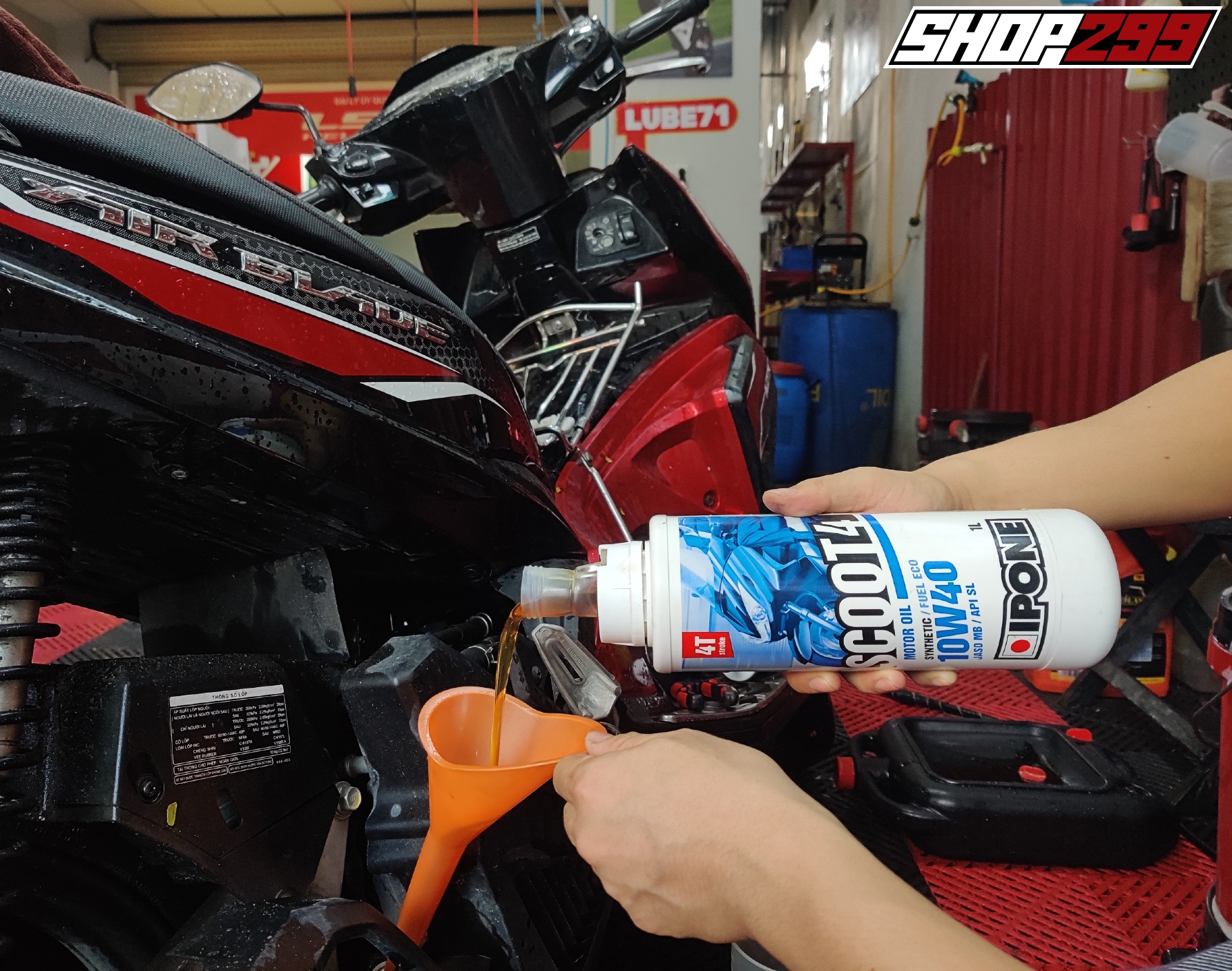 NHỚT TAY GA IPONE SCOOT 4 10W40 NHỚT TAY GA IPONE SCOOT 4 10W40