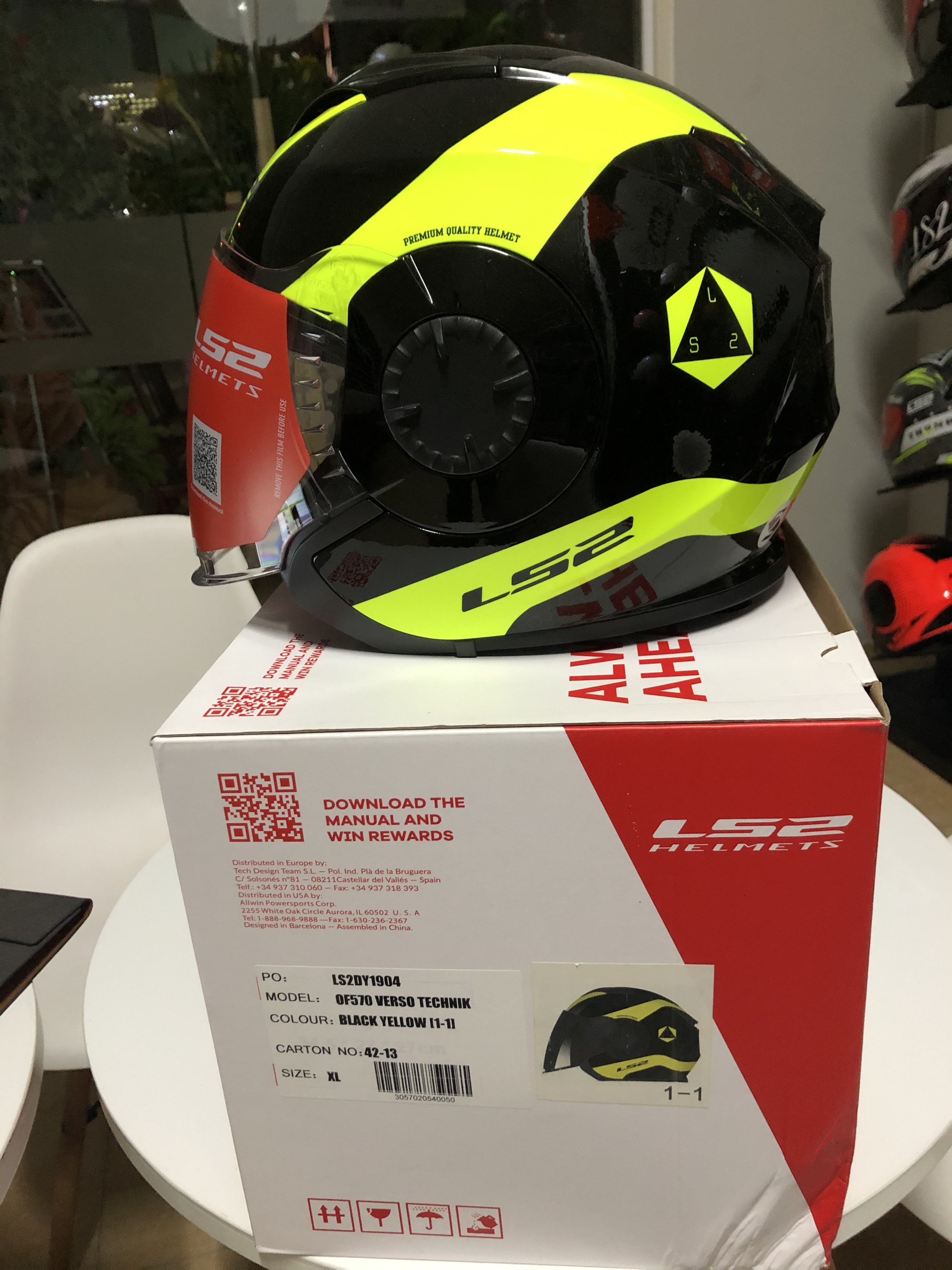 Mũ 3/4 LS2 OF570 Verso Technik Đen Vàng Mũ 3/4 LS2 OF570 Verso Technik Đen Vàng