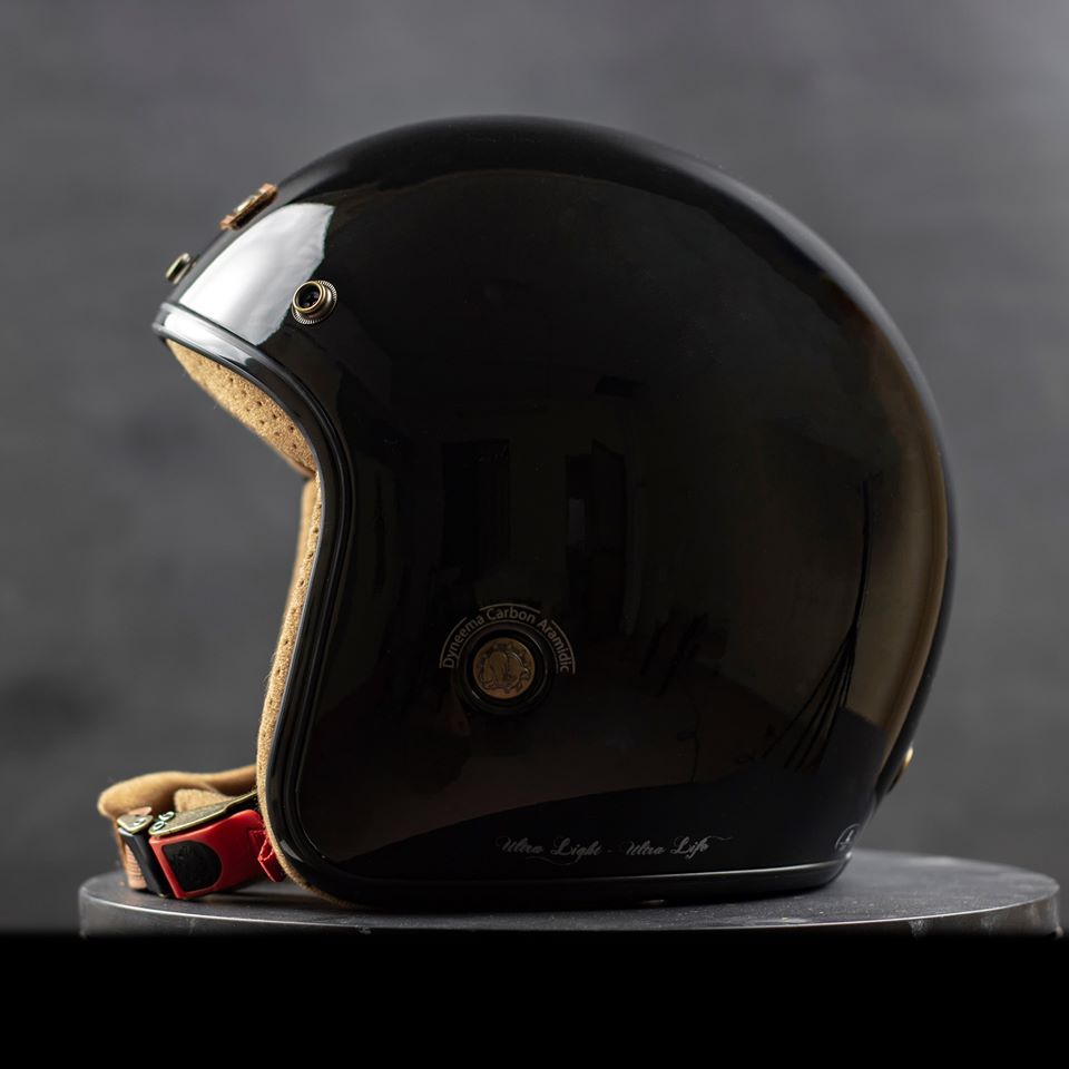 Mũ 3/4 Bulldog Heli Fiberglass Đen Bóng Mũ 3/4 Bulldog Heli Fiberglass Đen Bóng