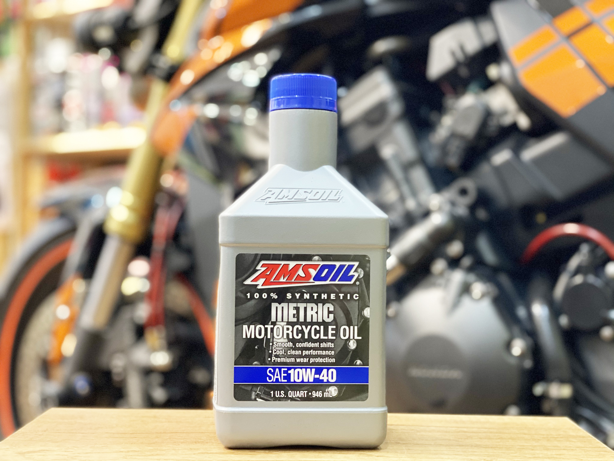 NHỚT AMSOIL METRIC 10W-40 - Quart (946ml) NHỚT AMSOIL METRIC 10W-40 - Quart (946ml)