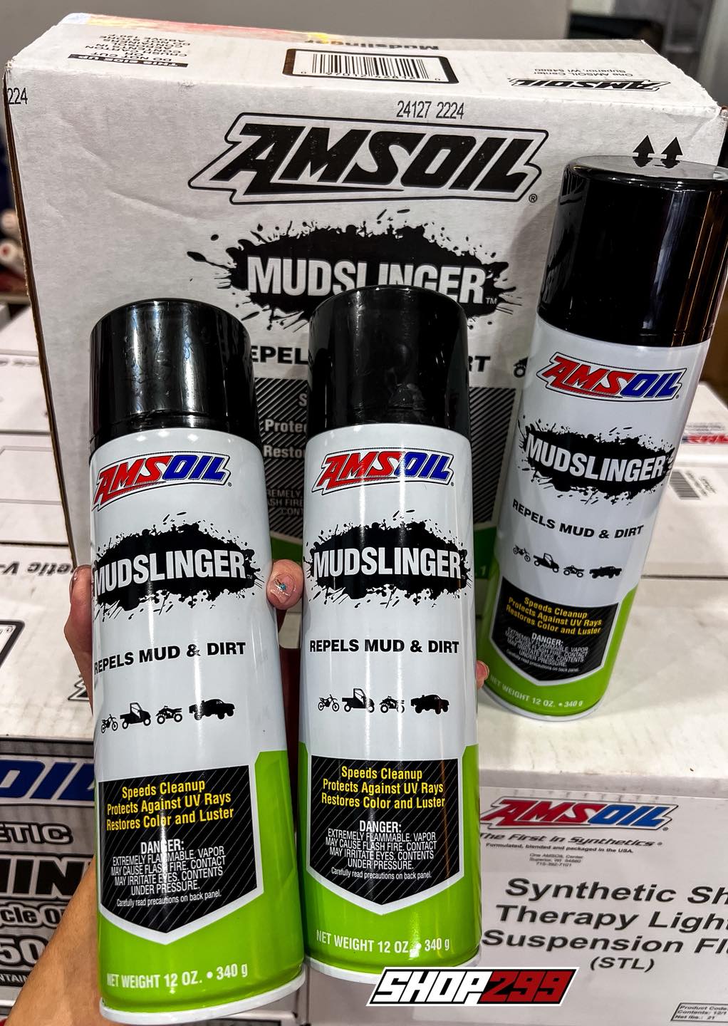 AMSOIL MUDSLINGER ® MUD & DIRT REPELLENT - CHAI XỊT TRÔI BÙN VÀ BỤI BẨN - 340G AMSOIL MUDSLINGER ® MUD & DIRT REPELLENT - CHAI XỊT TRÔI BÙN VÀ BỤI BẨN - 340G