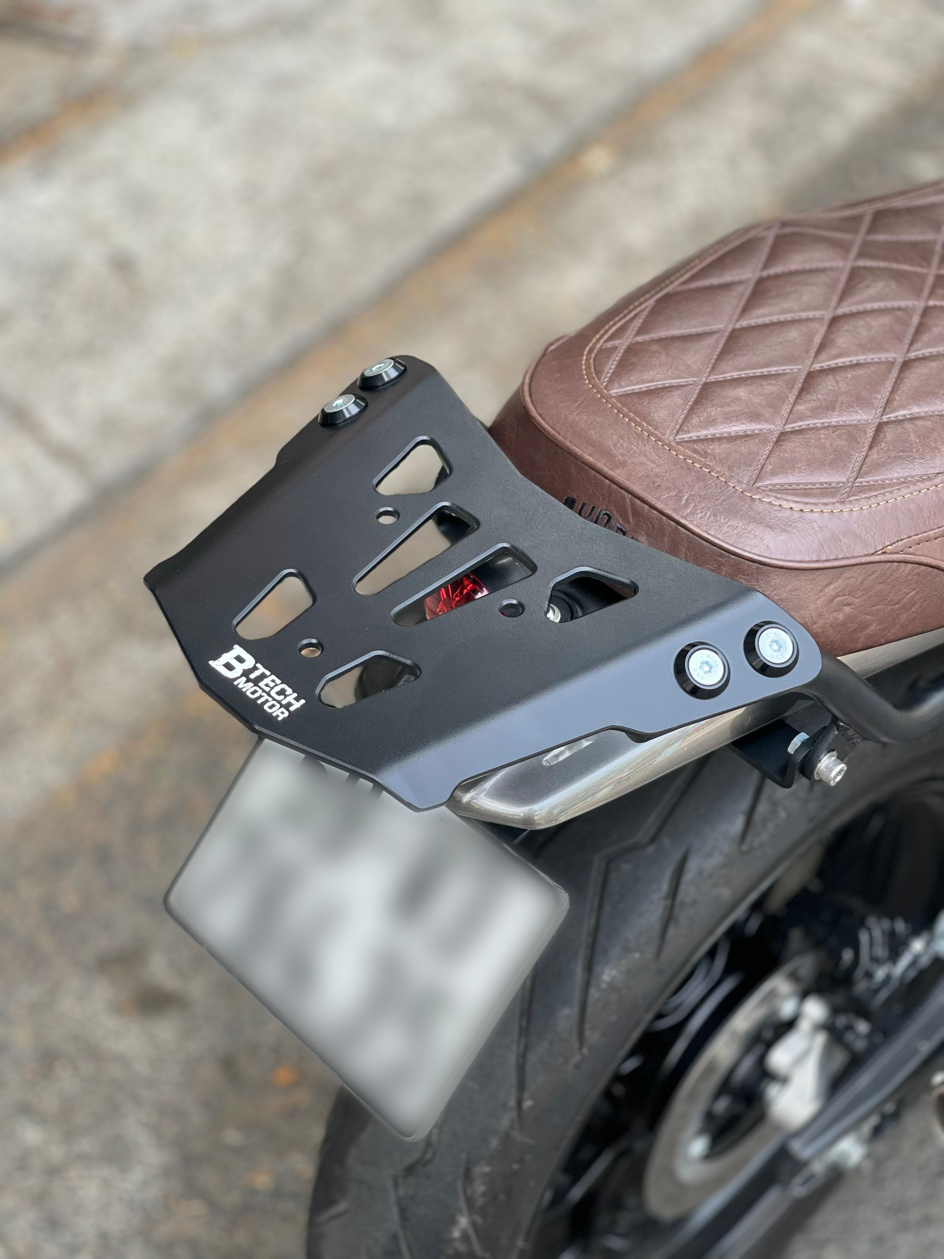 BAGA ĐẾ NHÔM B-TECH CHO YAMAHA XSR155 BAGA ĐẾ NHÔM B-TECH CHO YAMAHA XSR155