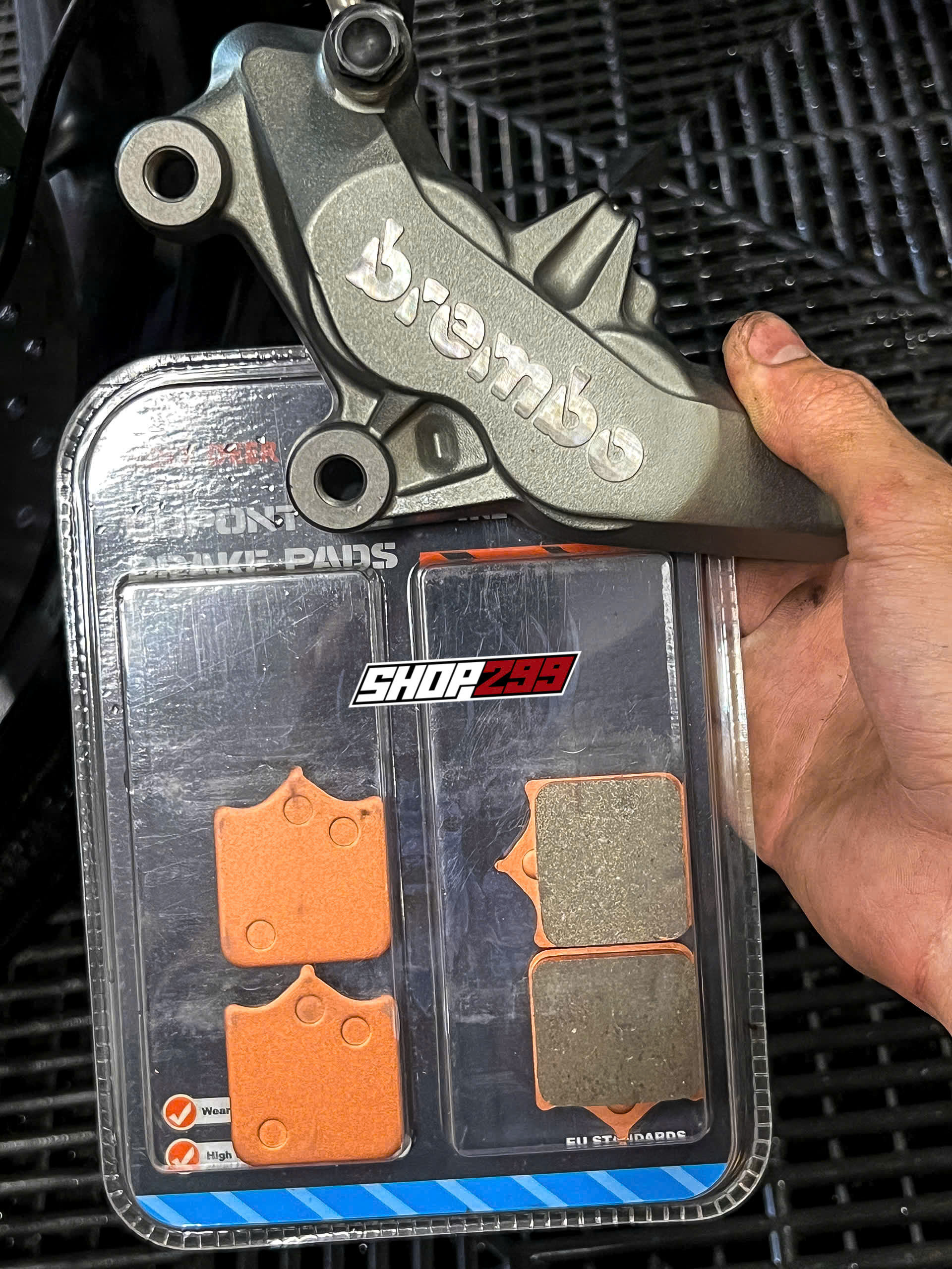 BỐ THẮNG YUMI RACING HH104 COPPERBASED SINTERED BỐ THẮNG YUMI RACING HH104 COPPERBASED SINTERED