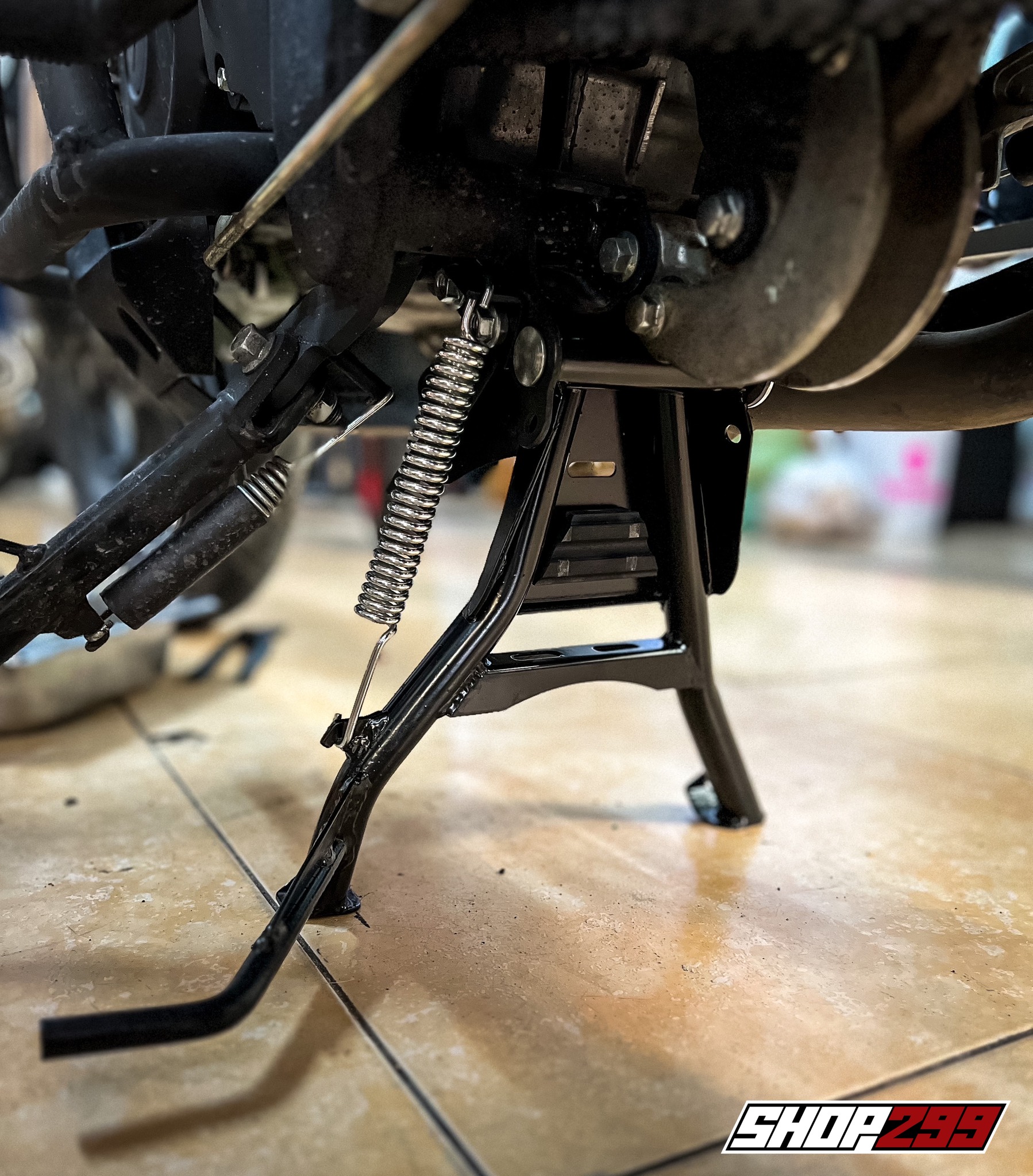 CHÂN CHỐNG ĐỨNG DÀNH CHO YAMAHA XSR155/ R15/ MT15/ TFX CHÂN CHỐNG ĐỨNG DÀNH CHO YAMAHA XSR155/ R15/ MT15/ TFX