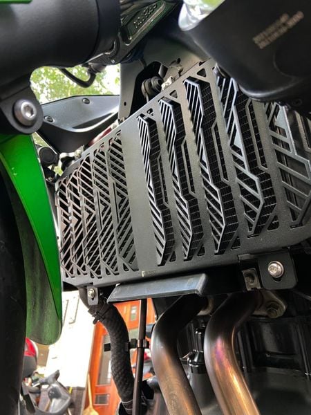 CHE KÉT NƯỚC TALISMAN CHO KAWASAKI Z400 2020+ CHE KÉT NƯỚC TALISMAN CHO KAWASAKI Z400 2020+