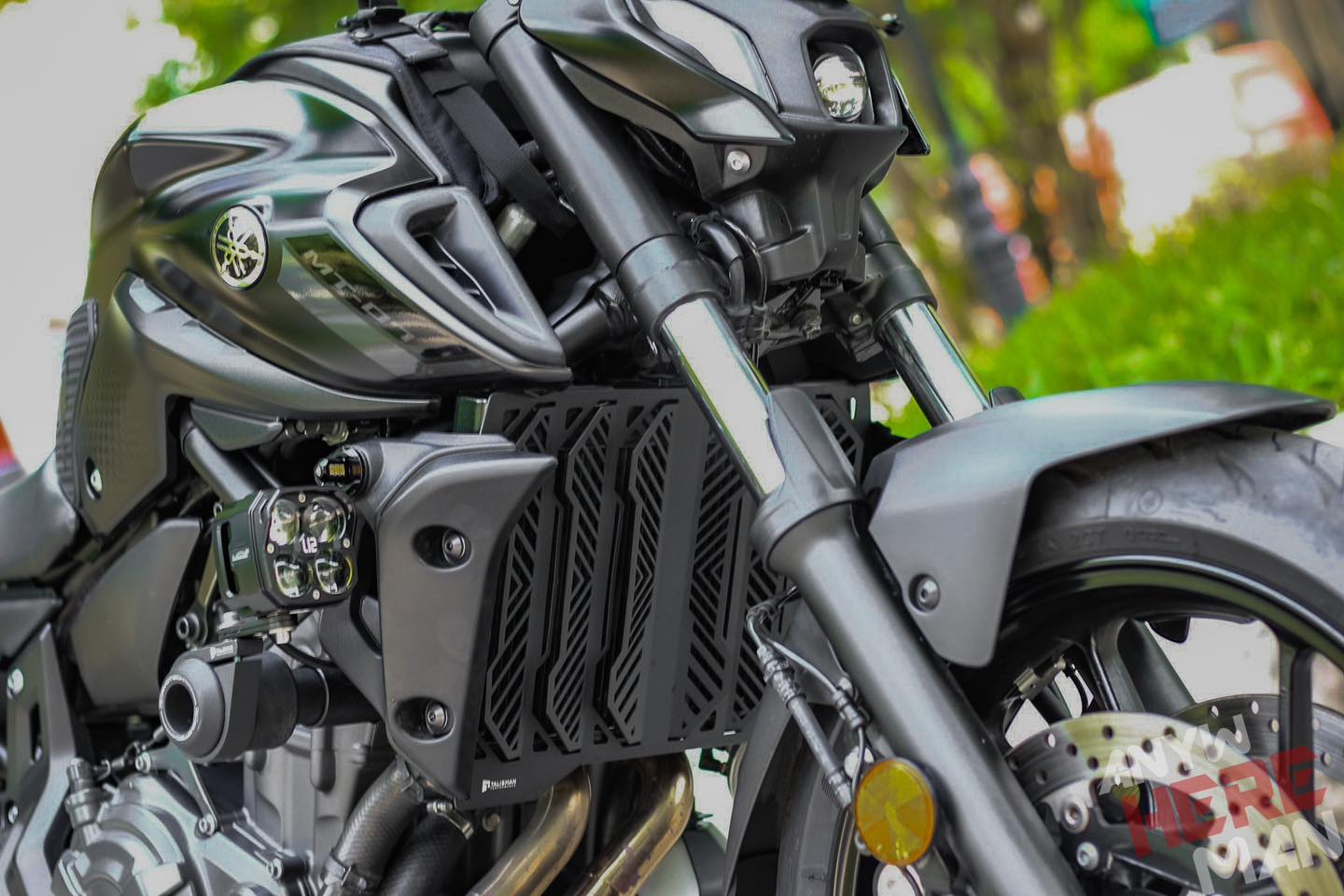 CHE KÉT NƯỚC TALISMAN CHO YAMAHA MT-07 21+ CHE KÉT NƯỚC TALISMAN CHO YAMAHA MT-07 21+