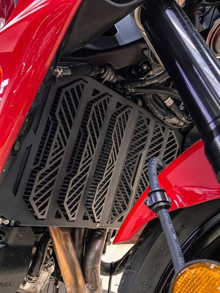 CHE KÉT NƯỚC TALISMAN CHO YAMAHA TRACER 9 2022+ CHE KÉT NƯỚC TALISMAN CHO YAMAHA TRACER 9 2022+