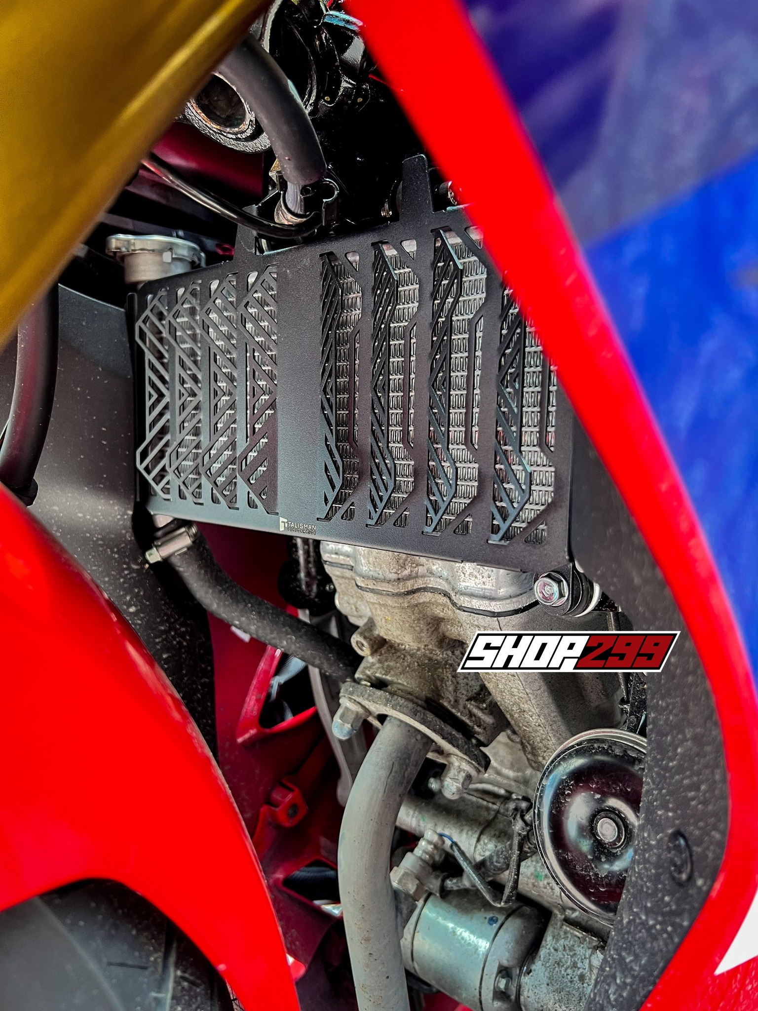 CHE KÉT NƯỚC TALISMAN CHO CBR150R 2022+ CHE KÉT NƯỚC TALISMAN CHO CBR150R 2022+