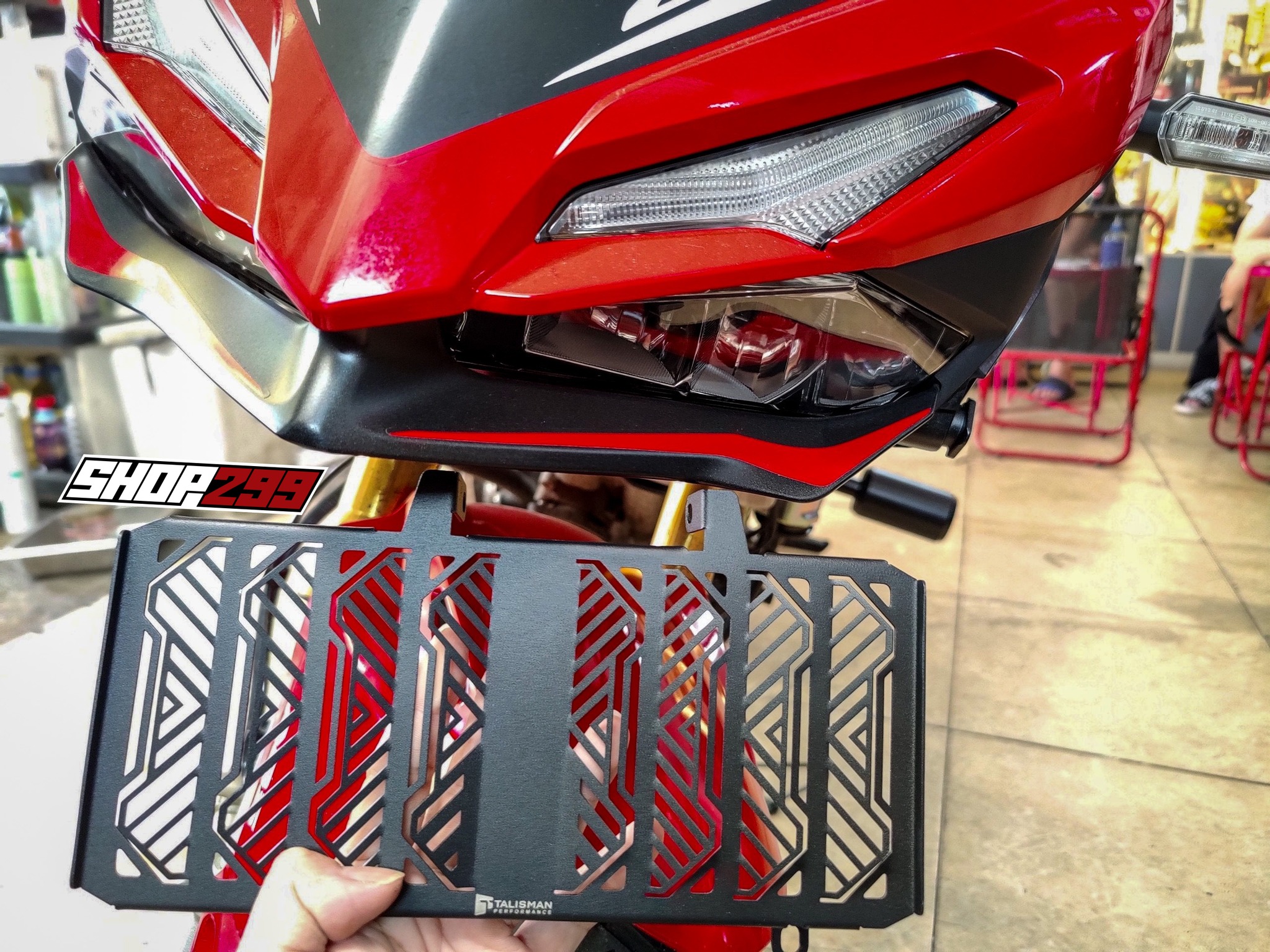 CHE KÉT NƯỚC TALISMAN CHO CBR150R 2022+ CHE KÉT NƯỚC TALISMAN CHO CBR150R 2022+