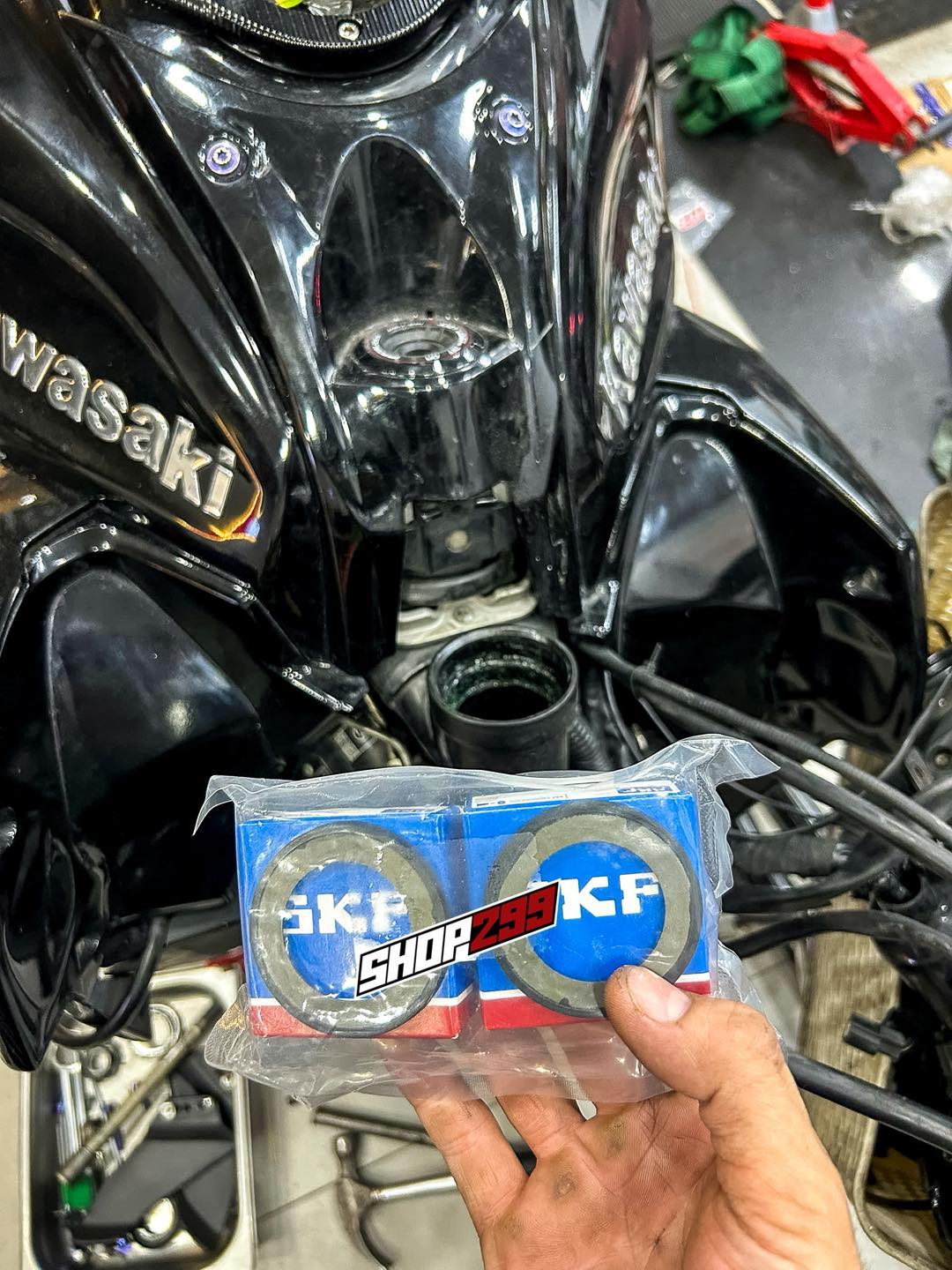 CHÉN CỔ BI ĐŨA SKF - DUCATI/ Z1000/ ZX10R CHÉN CỔ BI ĐŨA SKF - DUCATI/ Z1000/ ZX10R