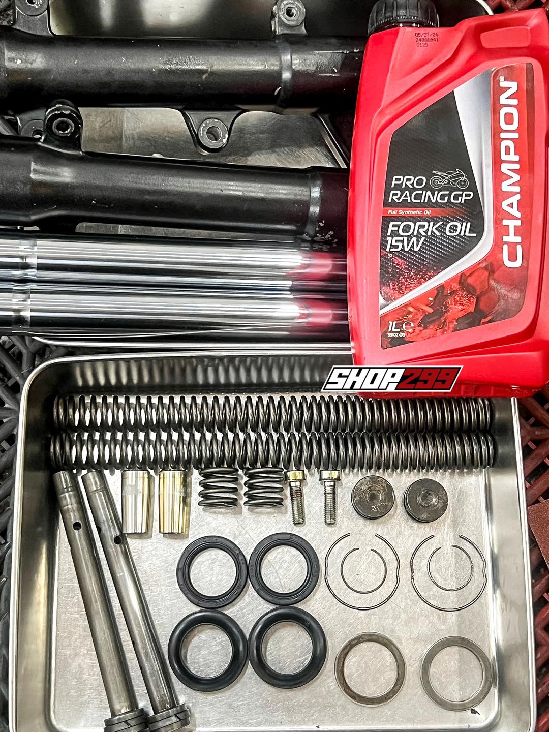 DẦU PHUỘC CHAMPION PRORACING GP 15W - 1L DẦU PHUỘC CHAMPION PRORACING GP 15W - 1L