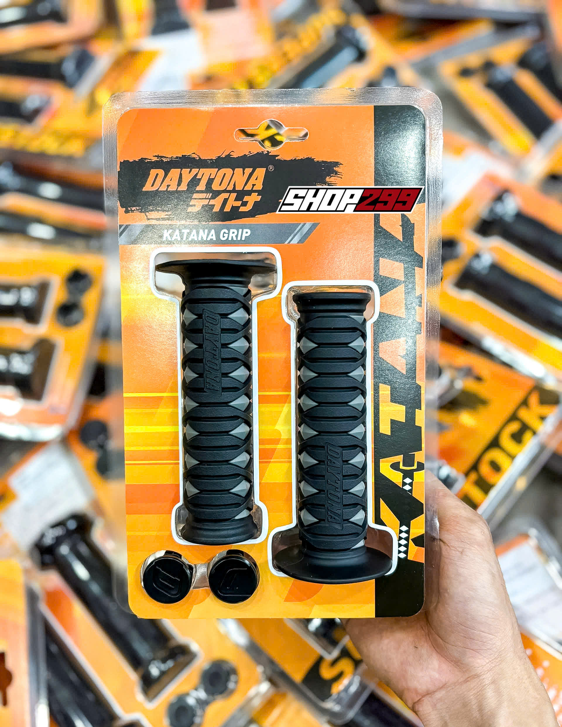 BAO TAY DAYTONA KATANA ĐEN XÁM CHÍNH HÃNG - 120MM BAO TAY DAYTONA KATANA ĐEN XÁM CHÍNH HÃNG - 120MM