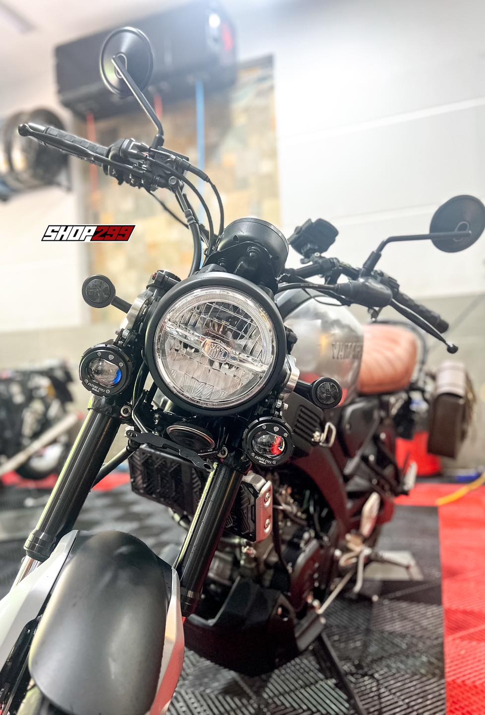 ĐÈN TRỢ SÁNG FUTURE EYES F20-P CHÍNH HÃNG ĐÈN TRỢ SÁNG FUTURE EYES F20-P CHÍNH HÃNG