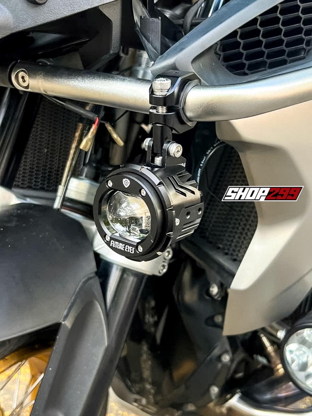 ĐÈN TRỢ SÁNG FUTURE EYES F20-P CHÍNH HÃNG ĐÈN TRỢ SÁNG FUTURE EYES F20-P CHÍNH HÃNG