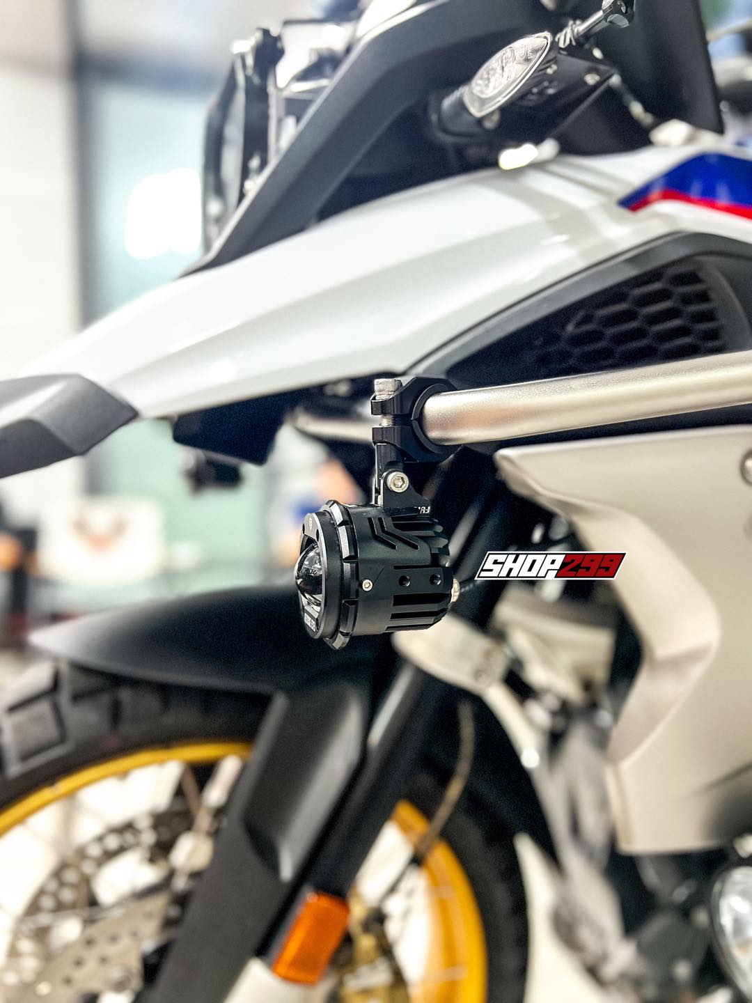 ĐÈN TRỢ SÁNG FUTURE EYES F20-P CHÍNH HÃNG ĐÈN TRỢ SÁNG FUTURE EYES F20-P CHÍNH HÃNG