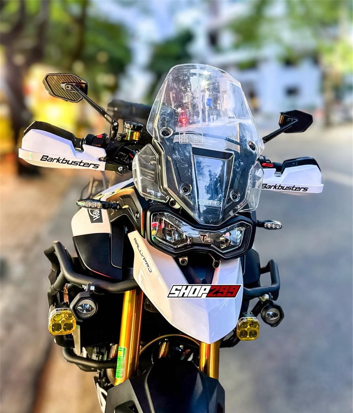 BẢO VỆ TAY LÁI KIỂU BARKBUSTERS - MÀU TRẮNG BẢO VỆ TAY LÁI KIỂU BARKBUSTERS - MÀU TRẮNG