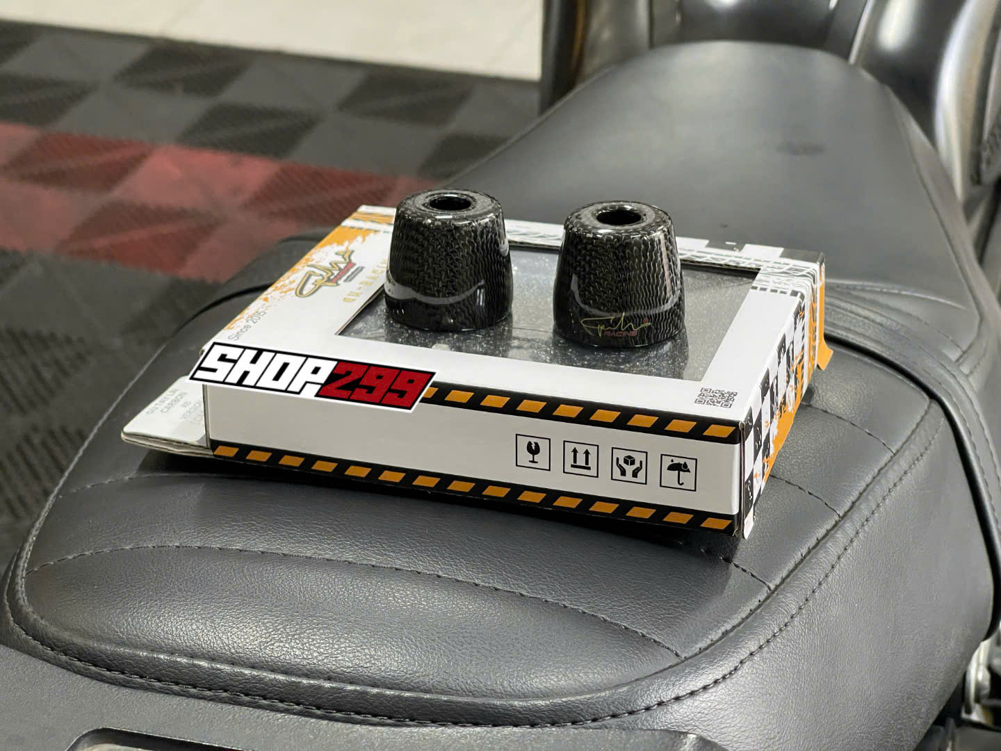 GÙ CHỐNG RUNG NẶNG CARBON GH RACING - ĐEN GÙ CHỐNG RUNG NẶNG CARBON GH RACING - ĐEN