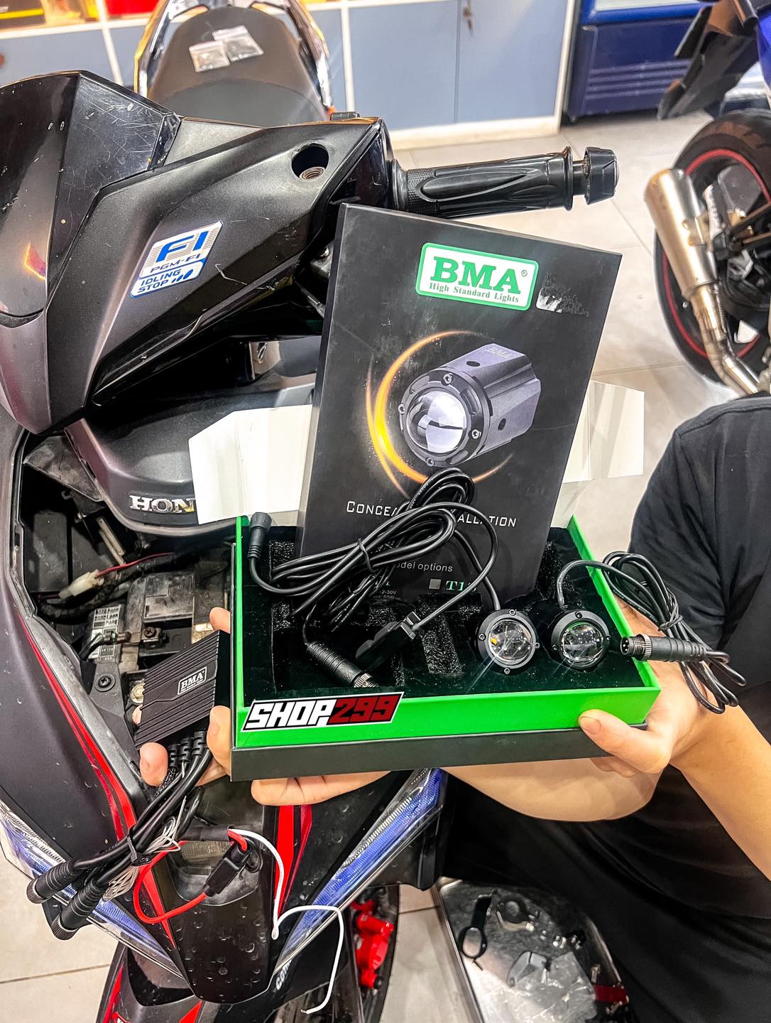 ĐÈN TRỢ SÁNG BI CẦU MINI BMA T1 ĐÈN TRỢ SÁNG BI CẦU MINI BMA T1