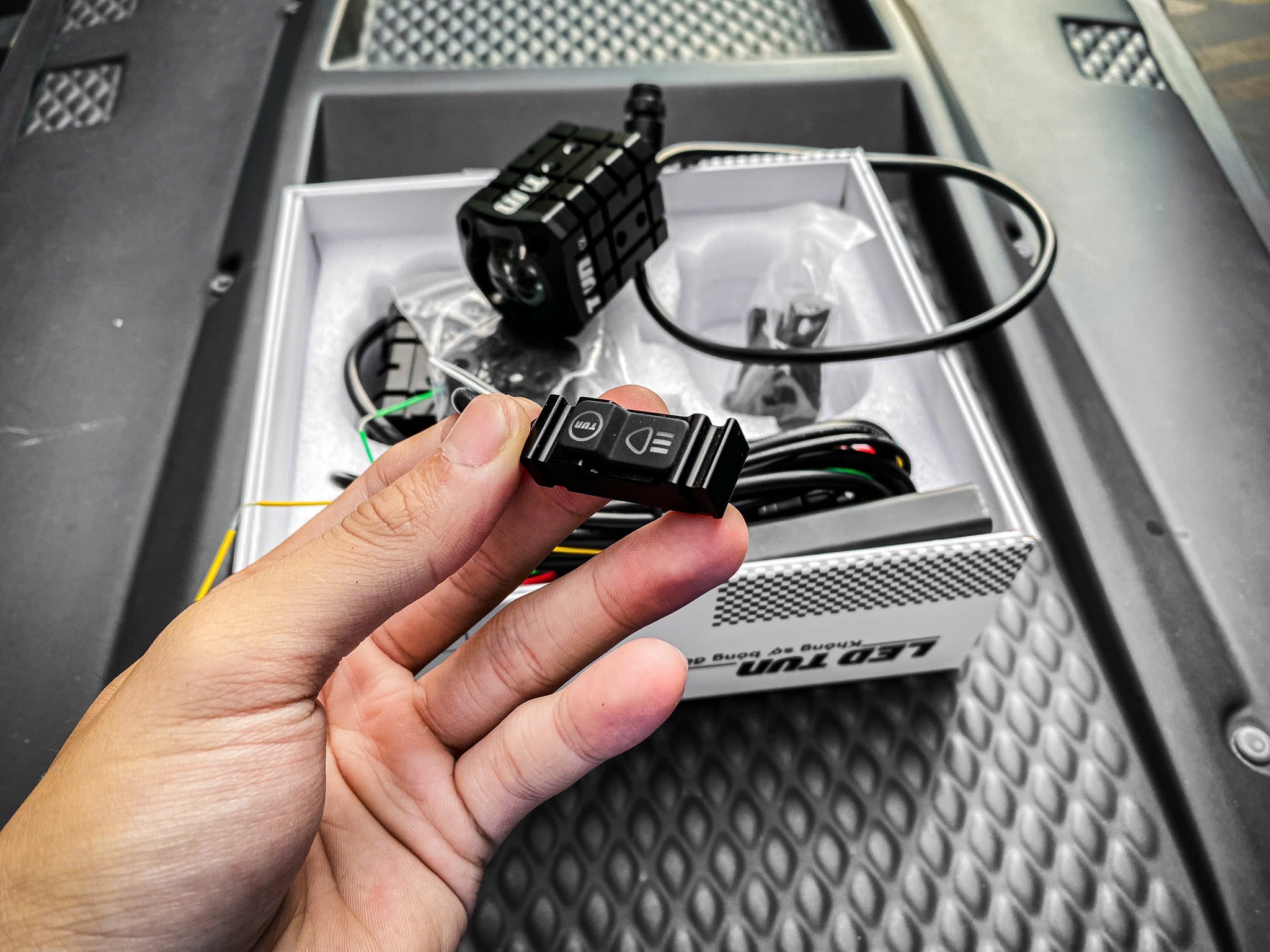 ĐÈN TRỢ SÁNG BI CẦU MINI LED TUN X2 - 2024 ĐÈN TRỢ SÁNG BI CẦU MINI LED TUN X2 - 2024