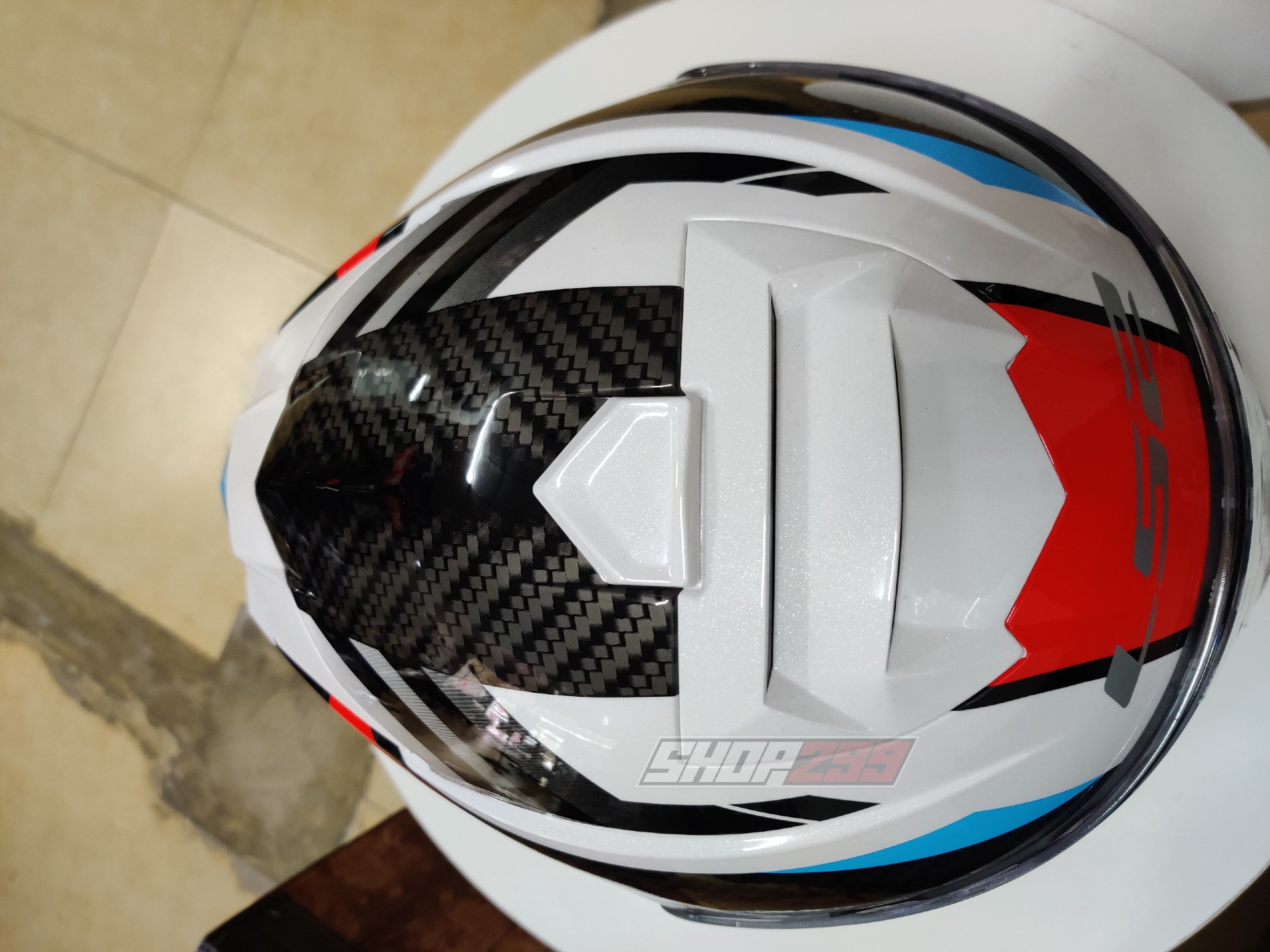 Hệ thống thông khí trên đỉnh mũ fullface LS2 Storm Racer Đỏ Xanh Hệ thống thông khí trên đỉnh mũ fullface LS2 Storm Racer Đỏ Xanh