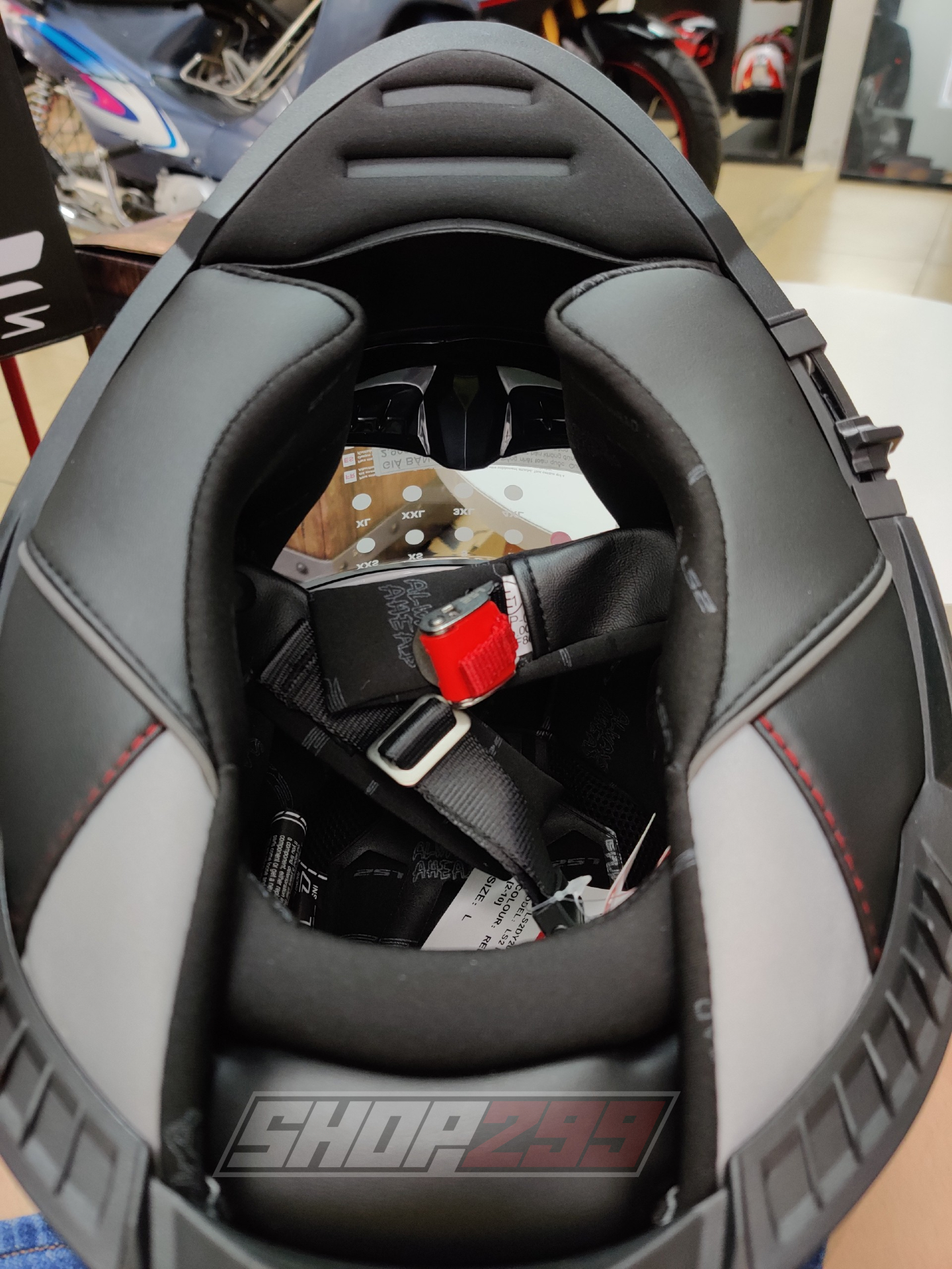 Lớp lót mũ fullface LS2 Storm Racer Đỏ Xanh Lớp lót mũ fullface LS2 Storm Racer Đỏ Xanh