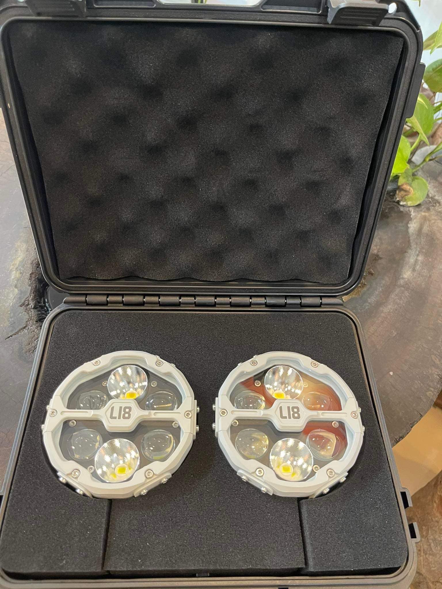 ĐÈN TRỢ SÁNG LOBOO L18S (TRẮNG SỨ) CHÍNH HÃNG ĐÈN TRỢ SÁNG LOBOO L18S (TRẮNG SỨ) CHÍNH HÃNG