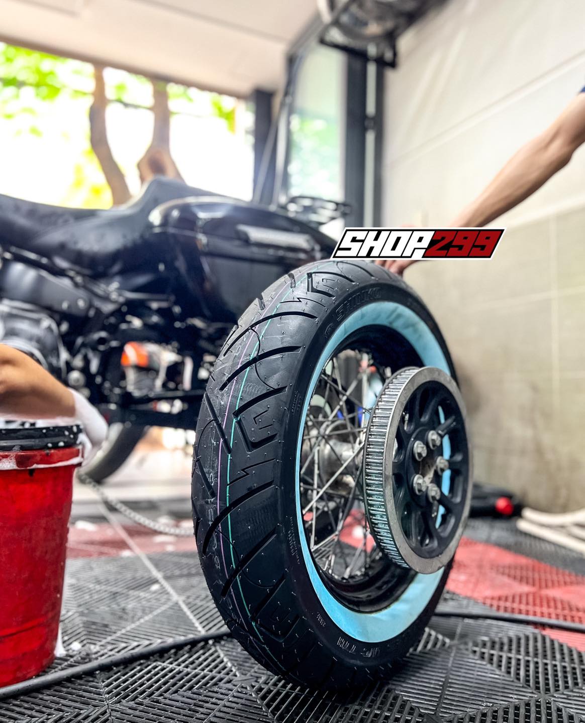 LỐP SHINKO SR777 WHITEWALL 150/80-16 LỐP SHINKO SR777 WHITEWALL 150/80-16