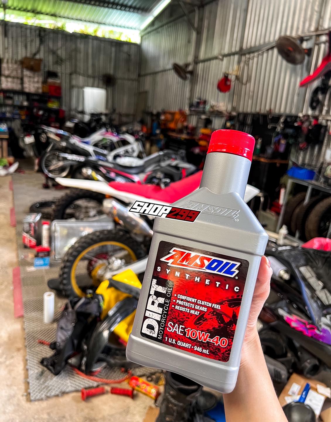 AMSOIL DIRT BIKE 10W40 100% SYNTHETIC - 946ML AMSOIL DIRT BIKE 10W40 100% SYNTHETIC - 946ML