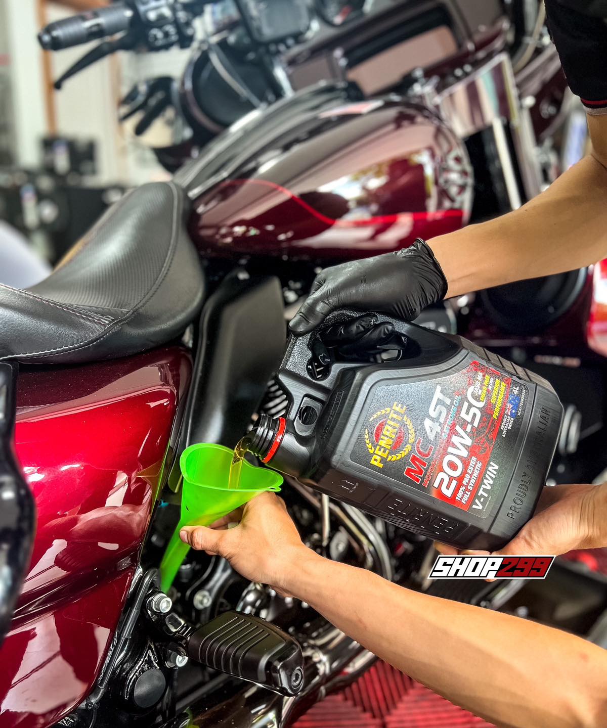 NHỚT PENRITE V-Twin 100% PAO&ESTER 20W50 - 4L NHỚT PENRITE V-Twin 100% PAO&ESTER 20W50 - 4L