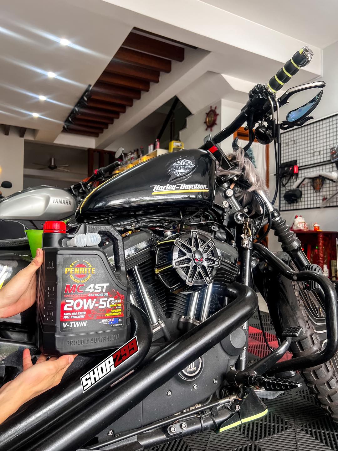 NHỚT PENRITE V-Twin 100% PAO&ESTER 20W50 - 4L NHỚT PENRITE V-Twin 100% PAO&ESTER 20W50 - 4L