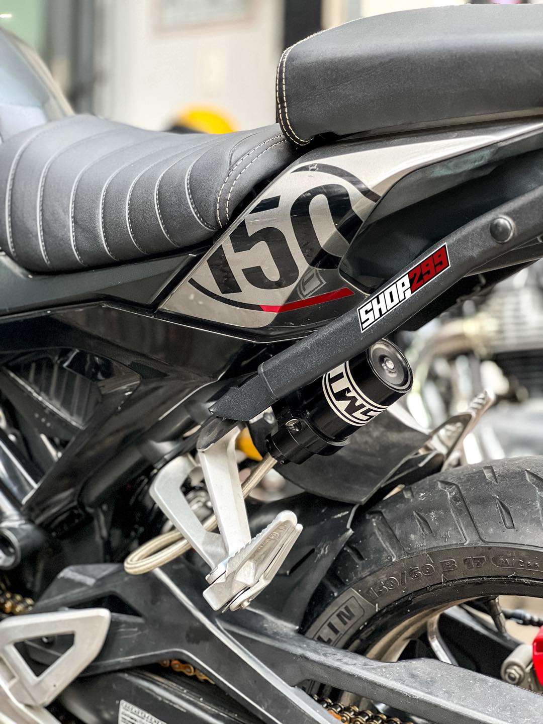 PHUỘC SAU JSMT PERFORMANCE CHO HONDA CB300R / CB150R - ĐEN PHUỘC SAU JSMT PERFORMANCE CHO HONDA CB300R / CB150R - ĐEN