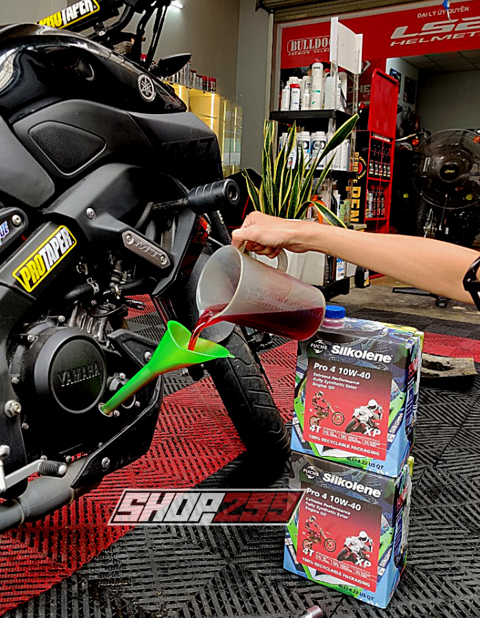 NHỚT FUCHS SILKOLENE PRO 4 10W40 XP 4L NHỚT FUCHS SILKOLENE PRO 4 10W40 XP 4L