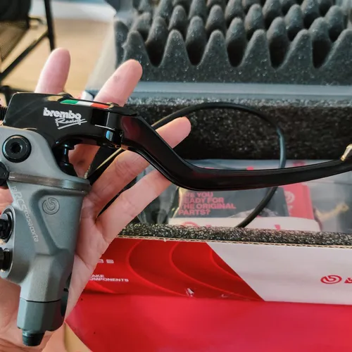 CÙM THẮNG BREMBO RCS 19 CORSA CORTA CHÍNH HÃNG