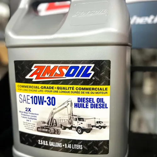 AMSOIL 10W30 COMMERCIAL-GRADE DIESEL OIL - 9,46L