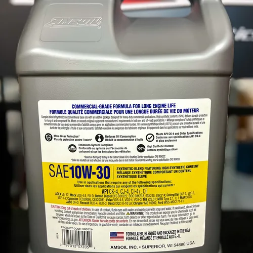AMSOIL 10W30 COMMERCIAL-GRADE DIESEL OIL - 9,46L