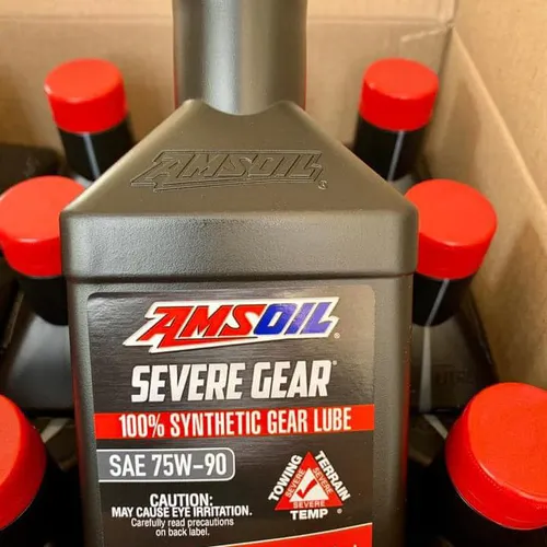 AMSOIL SEVERE GEAR® 75W90 100% SYNTHETIC GEAR LUBE - 946ml