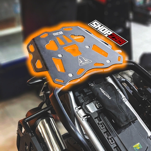 BAGA ĐẾ NHÔM B-TECH CHO TRIUMPH TIGER 900