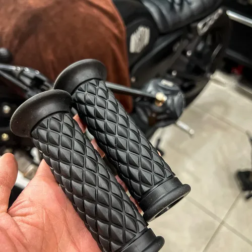 BAO TAY CLASSIC KIỂU BILTWELL THRUSTER PHÙ HỢP CHO CÁC DÒNG XE CLASSIC (XSR155, LEGEND, GPX, BRIXTON, TRIUMPH...)