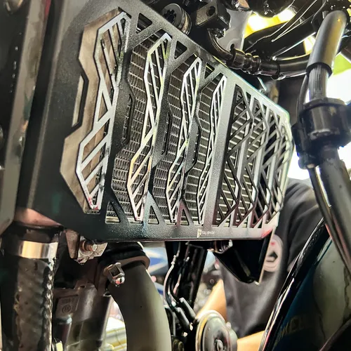 CHE KÉT NƯỚC TALISMAN CHO CB300R