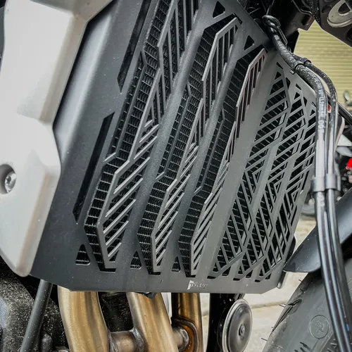 CHE KÉT NƯỚC TALISMAN CHO TRIUMPH TRIDENT 660