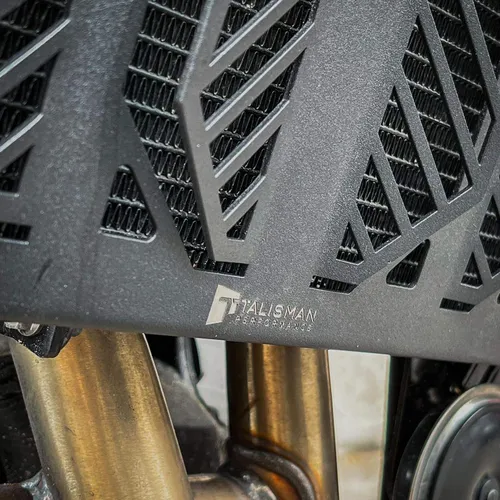 CHE KÉT NƯỚC TALISMAN CHO TRIUMPH TRIDENT 660