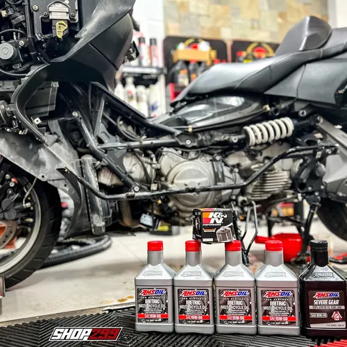 NHỚT AMSOIL METRIC 15W-50 - Quart (946ml)